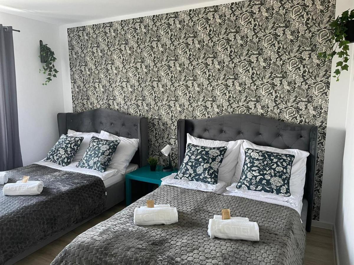Great Polonia Ustka Bed & Breakfast Exterior foto